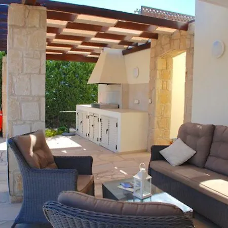 “relax At Your Private While The Kids Play In The Pool″ - Galata *