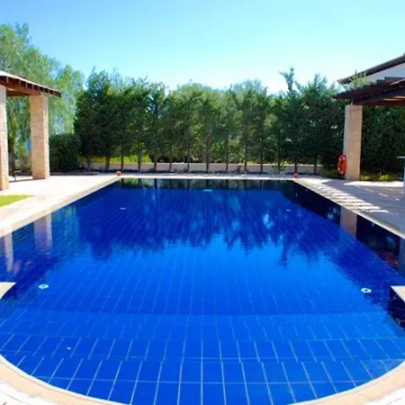 “relax At Your Private While The Kids Play In The Pool″ - Galata Villa