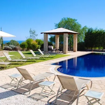 “relax At Your Private While The Kids Play In The Pool″ - Galata