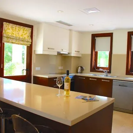 “relax At Your Private While The Kids Play In The Pool″ - Galata Villa *