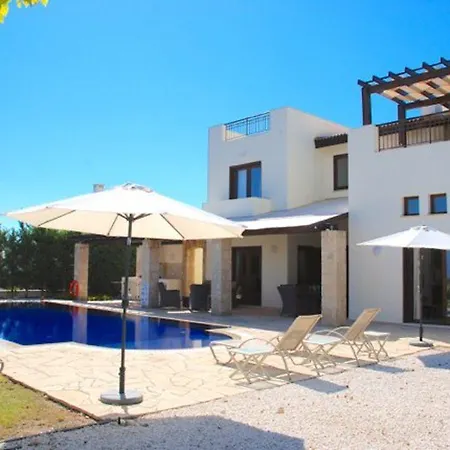 Villa “relax At Your Private While The Kids Play In The Pool″ - Galata Kouklia